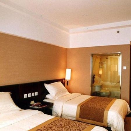 Dong Fang Hotel Beijing Bagian luar foto