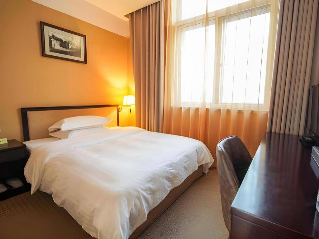 Dong Fang Hotel Beijing Bagian luar foto