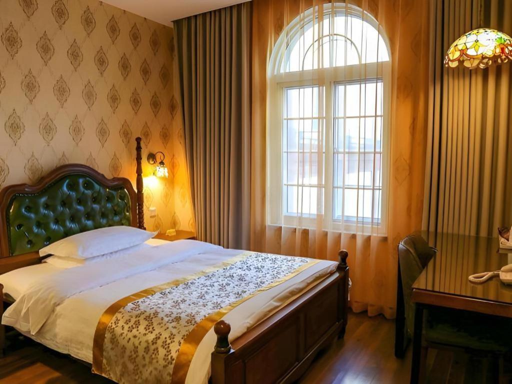 Dong Fang Hotel Beijing Bagian luar foto