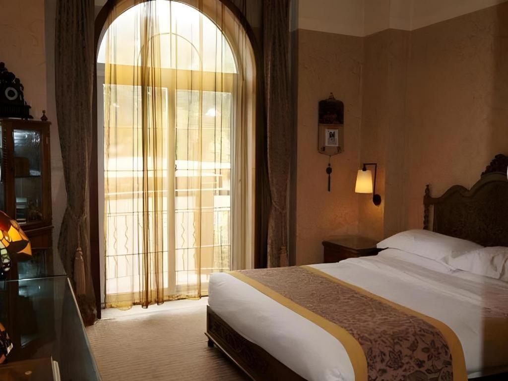 Dong Fang Hotel Beijing Bagian luar foto