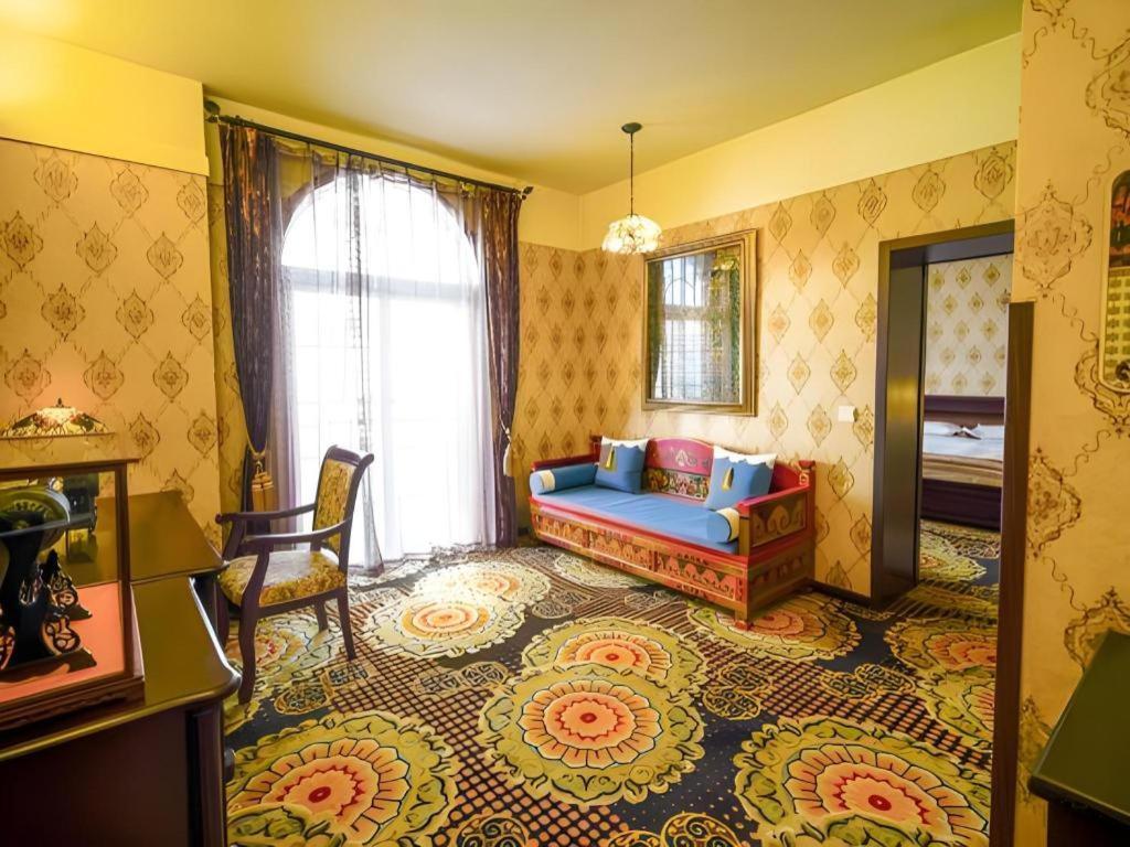 Dong Fang Hotel Beijing Bagian luar foto